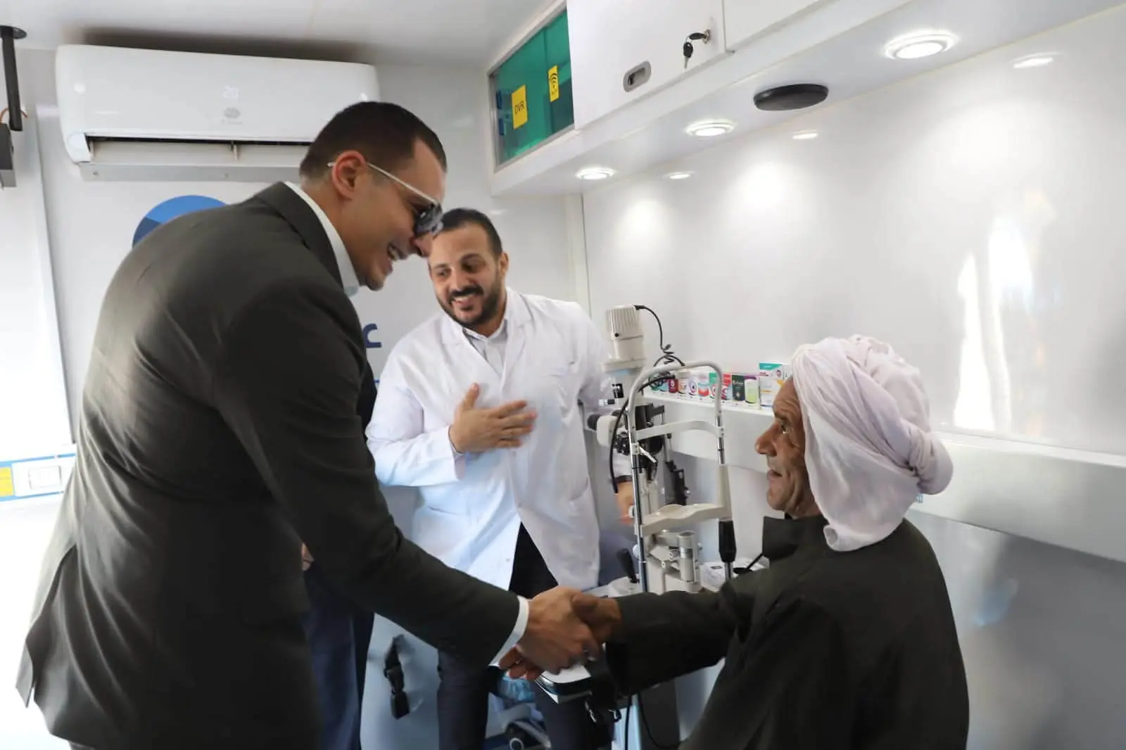 «مستقبل وطن» يصل الفيوم بـ3 مبادرات خدمية.. قافلة طبية مجانية وسداد مصروفات دراسية وتطوير 9 غرف عمليات - 1000999012