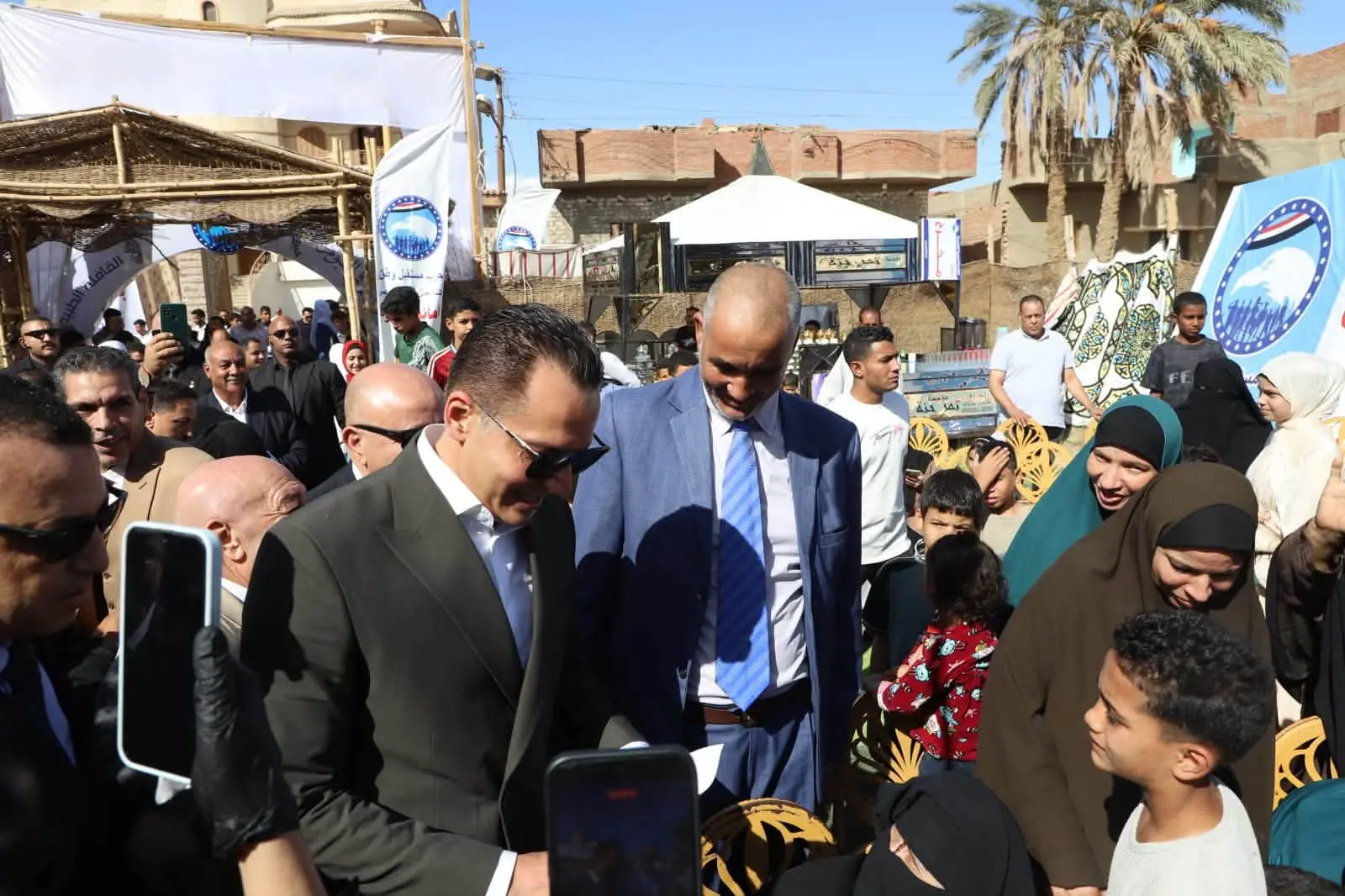«مستقبل وطن» يصل الفيوم بـ3 مبادرات خدمية.. قافلة طبية مجانية وسداد مصروفات دراسية وتطوير 9 غرف عمليات - 1000999019