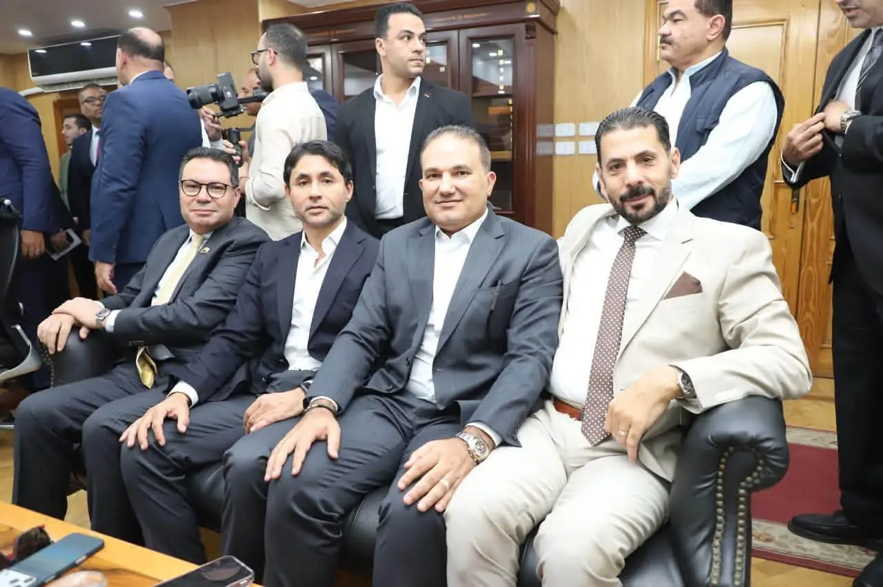 «مستقبل وطن» يصل الفيوم بـ3 مبادرات خدمية.. قافلة طبية مجانية وسداد مصروفات دراسية وتطوير 9 غرف عمليات - 1000999031