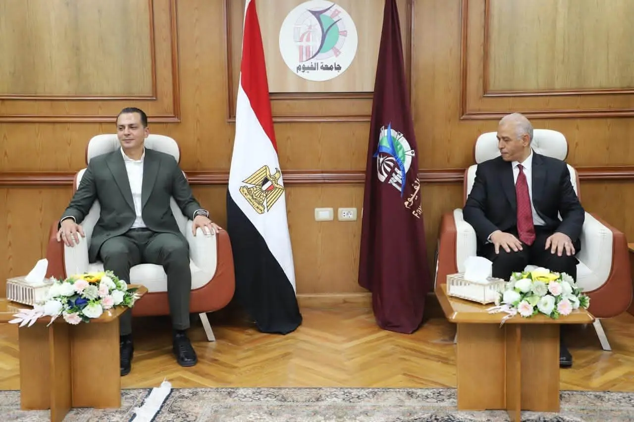 «مستقبل وطن» يصل الفيوم بـ3 مبادرات خدمية.. قافلة طبية مجانية وسداد مصروفات دراسية وتطوير 9 غرف عمليات - 1000999063