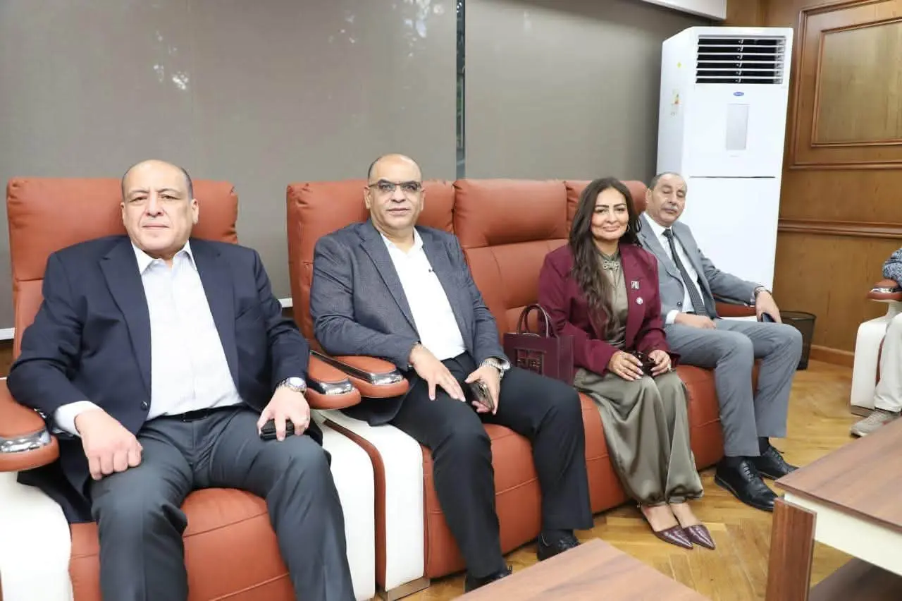 «مستقبل وطن» يصل الفيوم بـ3 مبادرات خدمية.. قافلة طبية مجانية وسداد مصروفات دراسية وتطوير 9 غرف عمليات - 1000999068