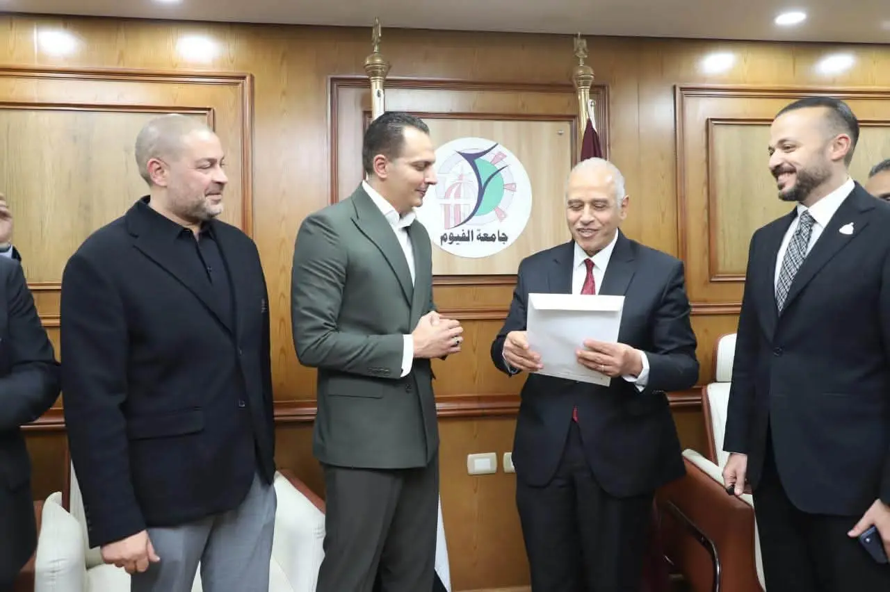«مستقبل وطن» يصل الفيوم بـ3 مبادرات خدمية.. قافلة طبية مجانية وسداد مصروفات دراسية وتطوير 9 غرف عمليات - 1000999074
