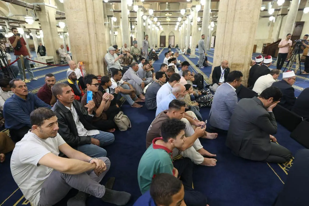 أيمن عبد الغني يكرّم أوائل مسابقة «القارئ الفقيه» بجوائز تصل إلى 150 ألف جنيه