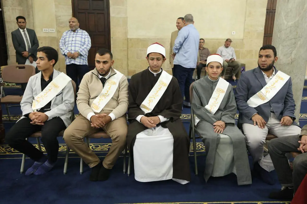 أيمن عبد الغني يكرّم أوائل مسابقة «القارئ الفقيه» بجوائز تصل إلى 150 ألف جنيه