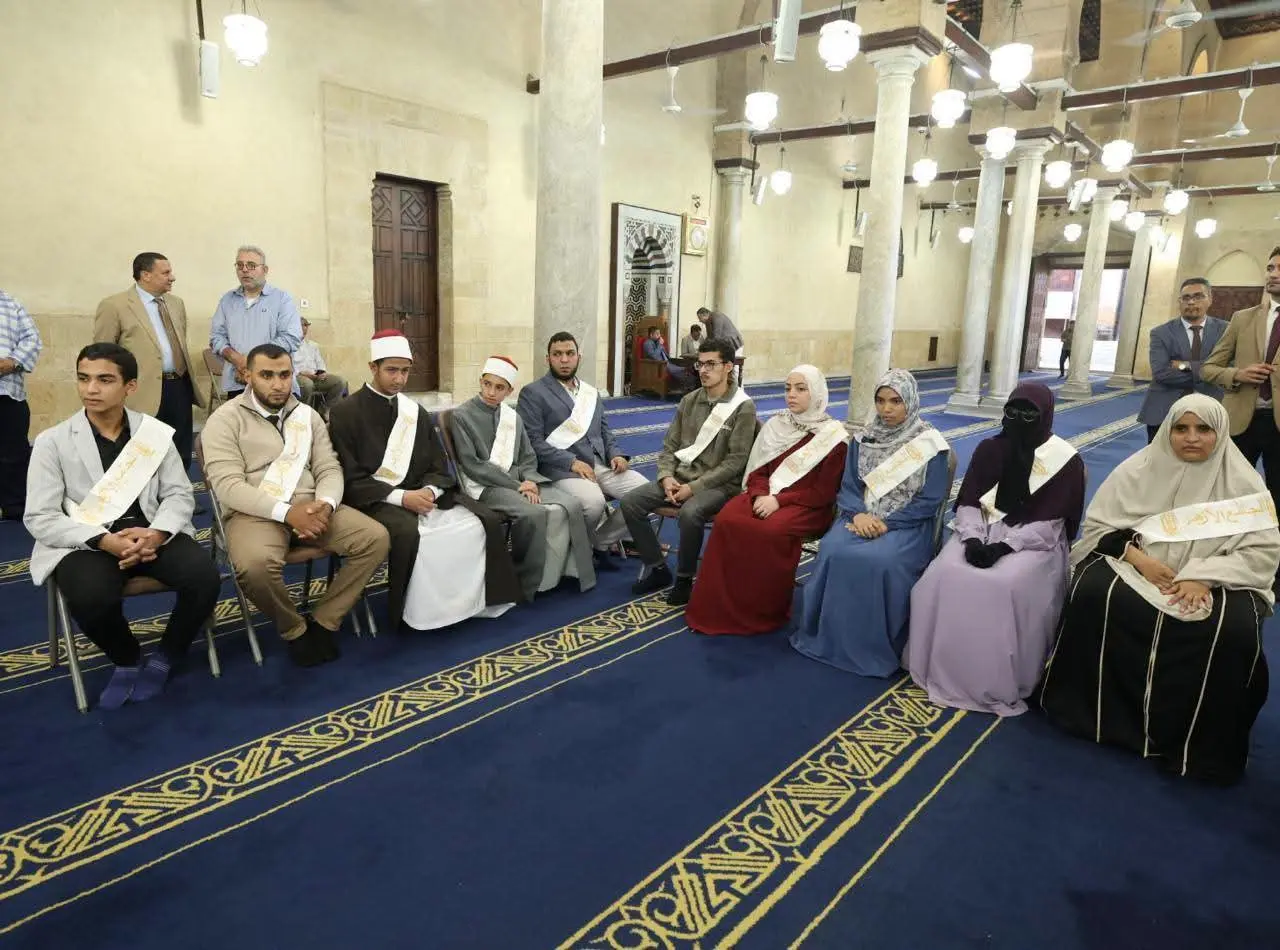 أيمن عبد الغني يكرّم أوائل مسابقة «القارئ الفقيه» بجوائز تصل إلى 150 ألف جنيه
