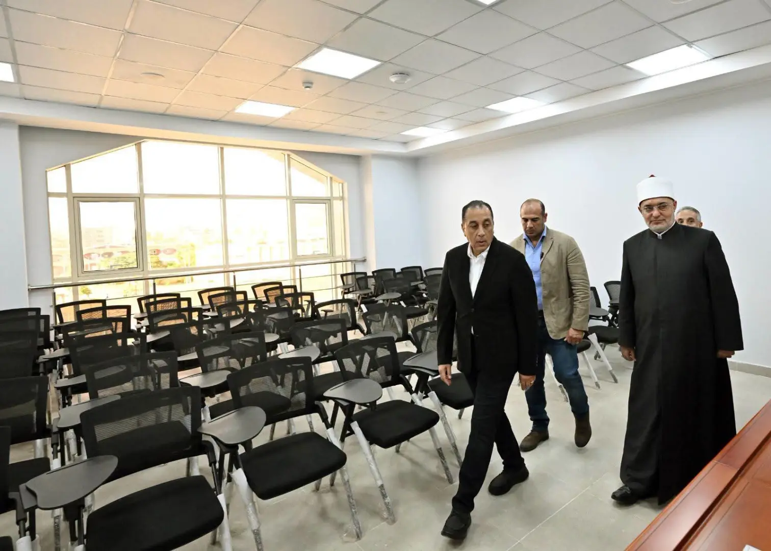 رئيس الوزراء يفتتح فرع دار الإفتاء المصرية بالسويس