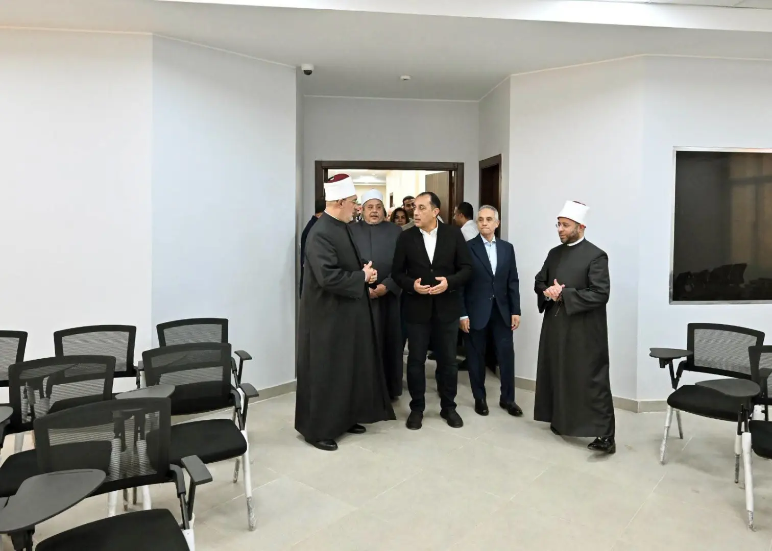 رئيس الوزراء يفتتح فرع دار الإفتاء المصرية بالسويس
