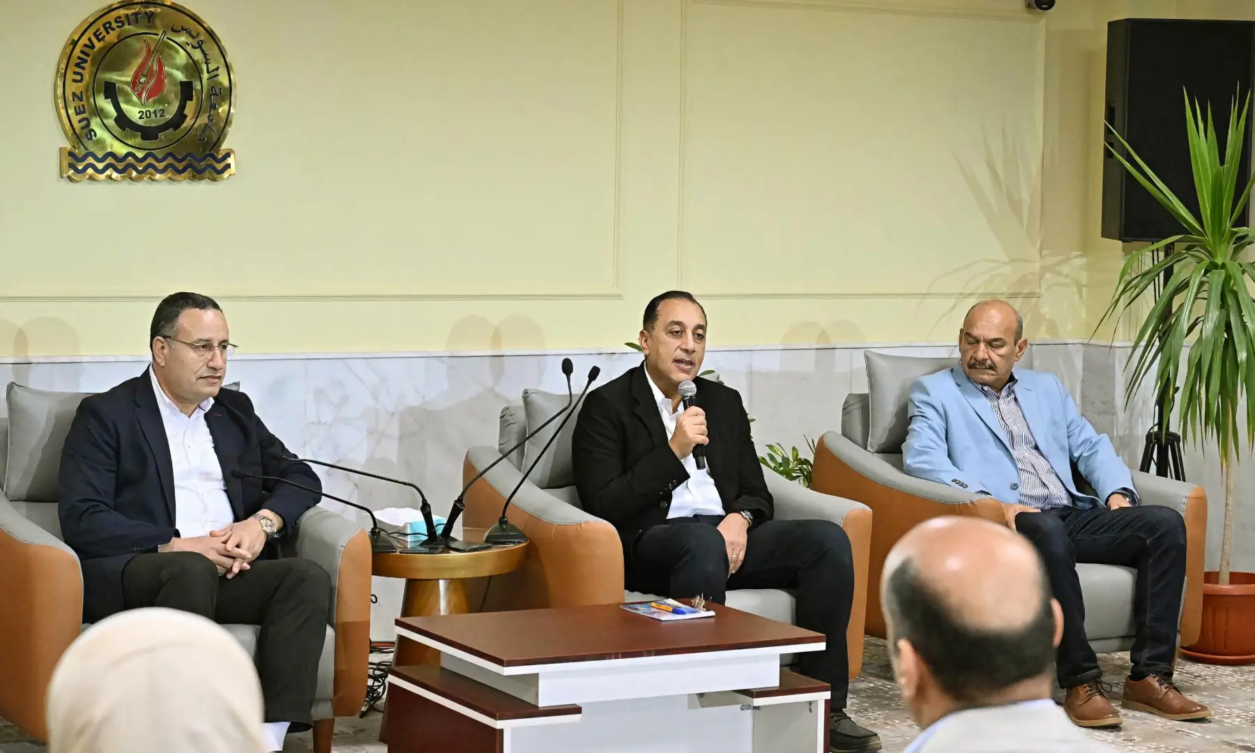 مدبولي يكشف مصير تكليف خريجي الكليات الطبية.. اعرف التفاصيل