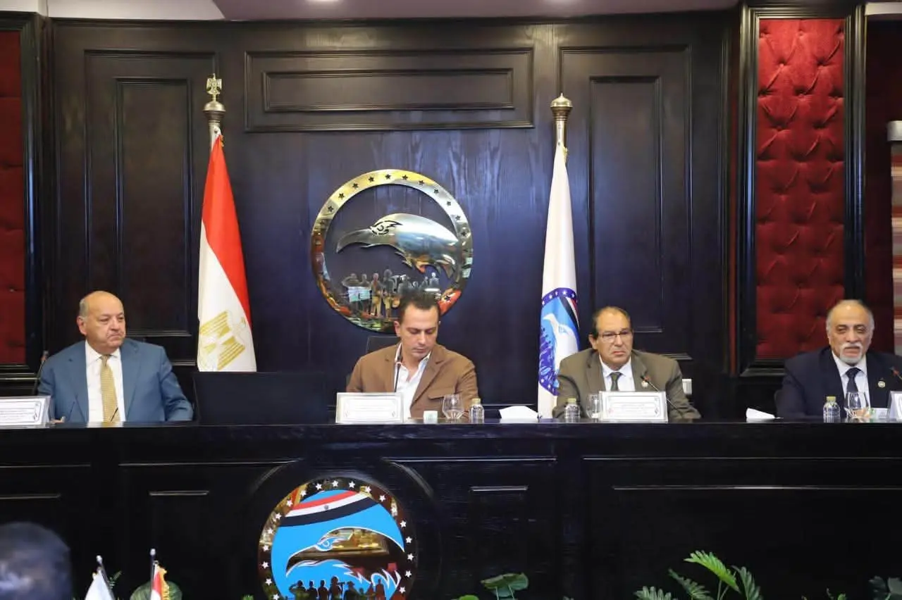 لأول مرة في تاريخ الحياة السياسية المصرية.. «مستقبل وطن» يجمع قياداته وأماناته بالمحافظات عبر الفيديو كونفرانس
