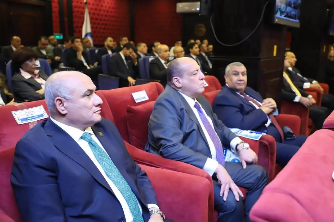 لأول مرة في تاريخ الحياة السياسية المصرية.. «مستقبل وطن» يجمع قياداته وأماناته بالمحافظات عبر الفيديو كونفرانس - 1001003281