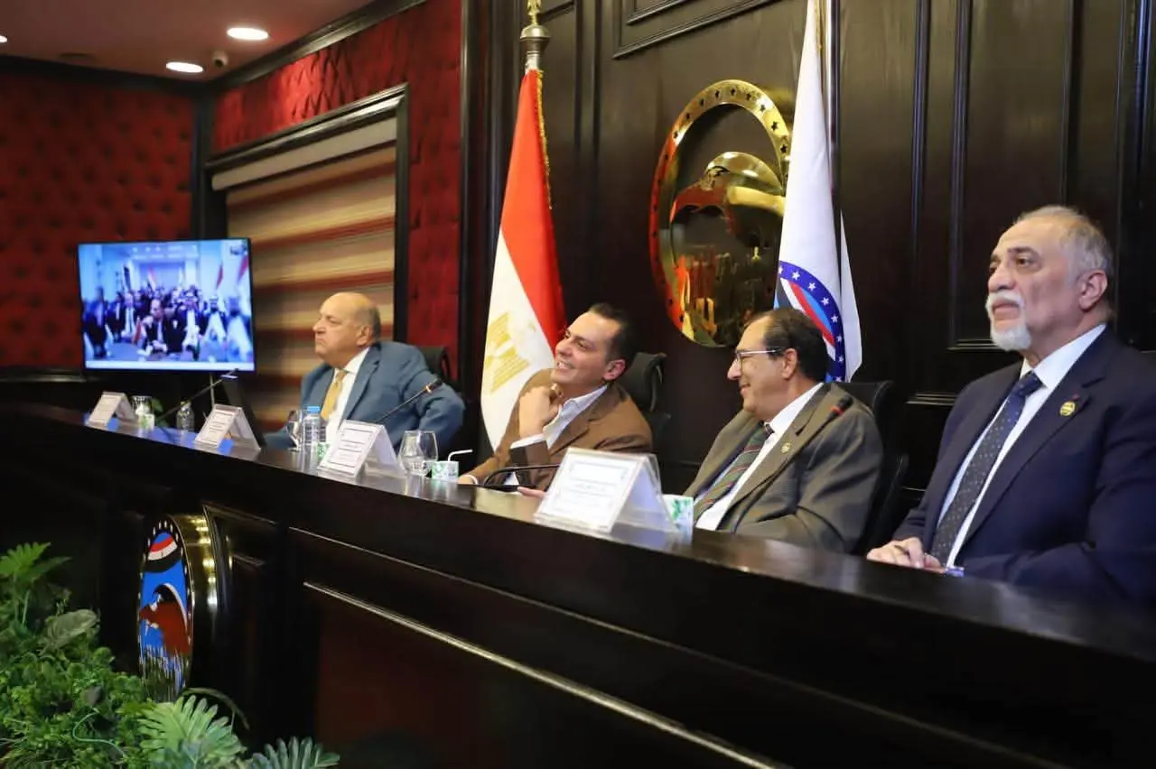 لأول مرة في تاريخ الحياة السياسية المصرية.. «مستقبل وطن» يجمع قياداته وأماناته بالمحافظات عبر الفيديو كونفرانس - 1001003290