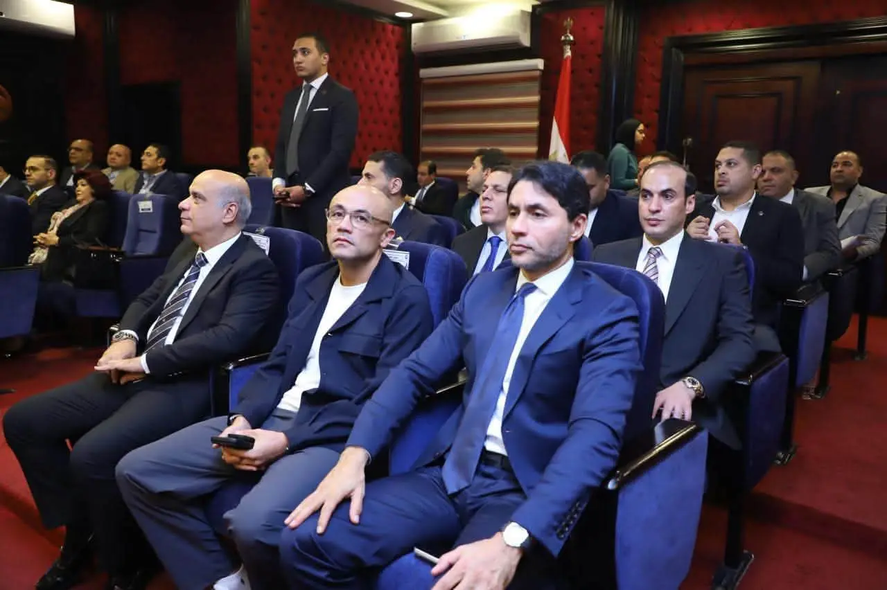 لأول مرة في تاريخ الحياة السياسية المصرية.. «مستقبل وطن» يجمع قياداته وأماناته بالمحافظات عبر الفيديو كونفرانس - 1001003295
