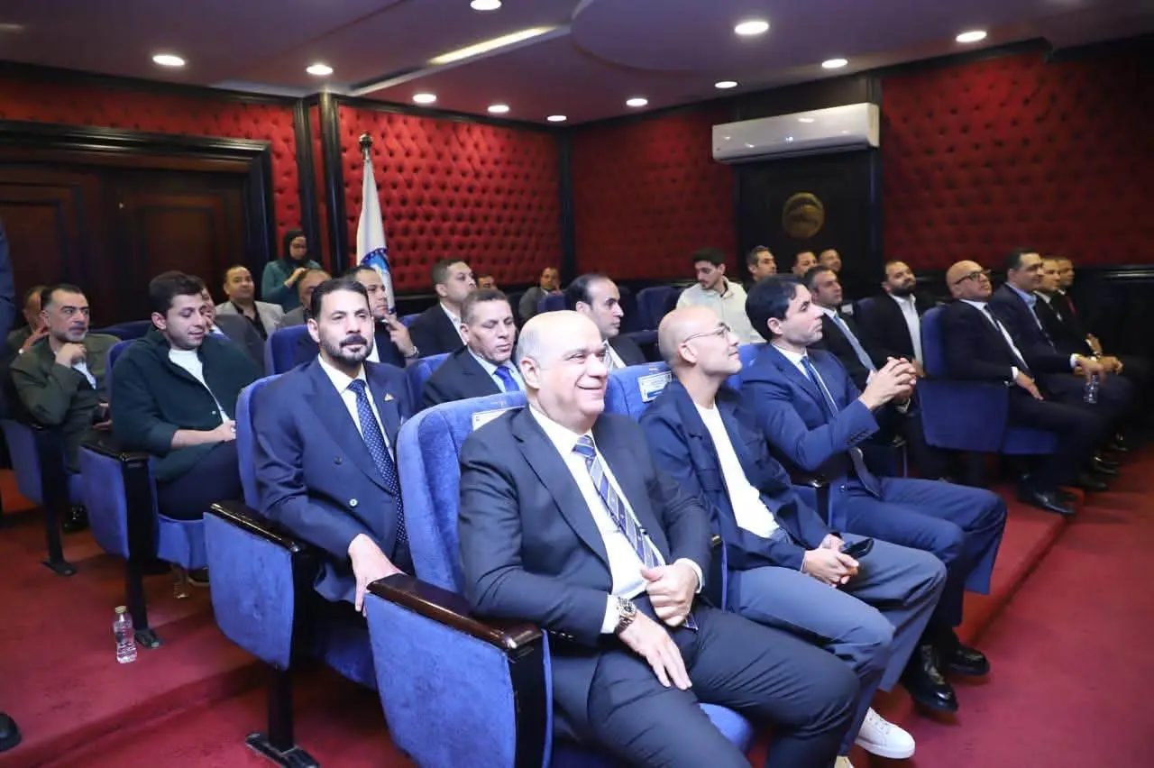 لأول مرة في تاريخ الحياة السياسية المصرية.. «مستقبل وطن» يجمع قياداته وأماناته بالمحافظات عبر الفيديو كونفرانس - 1001003297