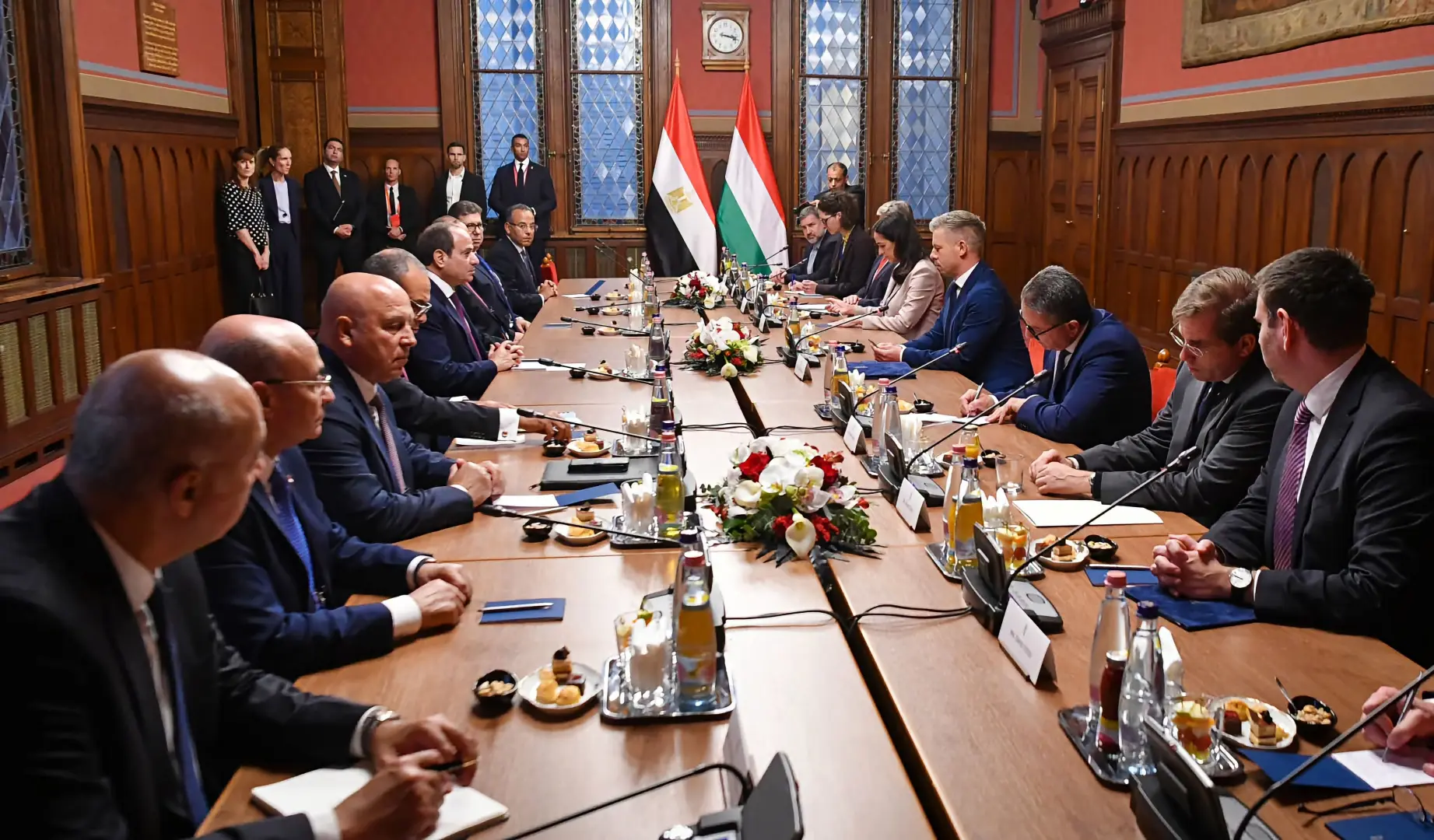 السيسي من البرلمان المجري: تعزيز الشراكة الاستراتيجية وتوسيع التعاون الاقتصادي والاستثماري بين مصر والمجر