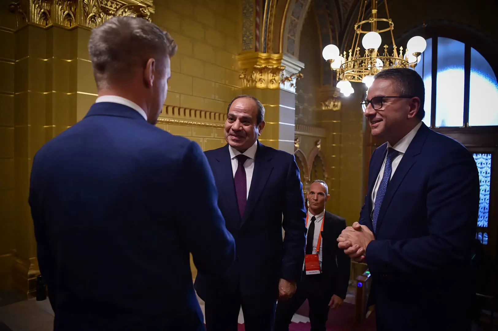 السيسي من البرلمان المجري: تعزيز الشراكة الاستراتيجية وتوسيع التعاون الاقتصادي والاستثماري بين مصر والمجر