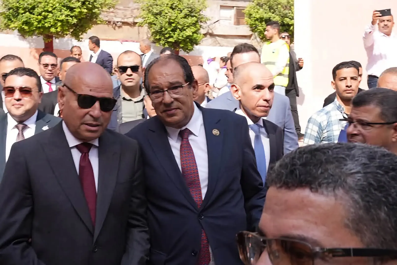 تفاصيل الجولة العاشرة لحزب مستقبل وطن.. قوافل طبية وتطوير مدرسة ومسرح بالقاهرة - 1001008263