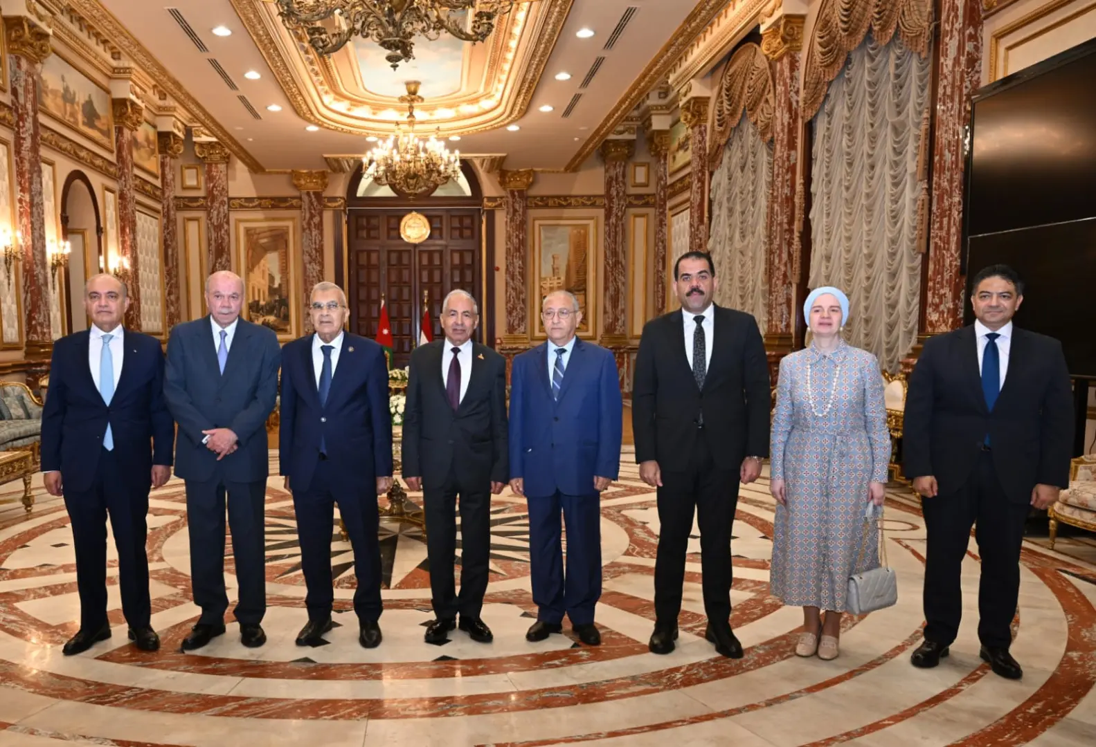 رئيس مجلس الشيوخ: مصر تقف إلى جانب الأردن في مواجهة كل ما يهدد أمنها واستقرارها - 1001231823