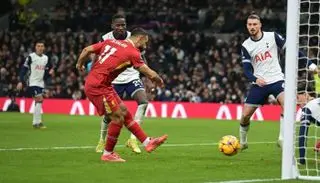 يلا شوت.. مشاهدة مباراة ليفربول وتوتنهام بث مباشر في الدوري الإنجليزي