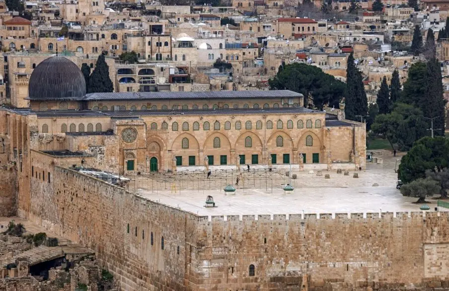 إسرائيل تصادق على مشروع قانون جديد يستهدف تقييد الأذان في المساجد