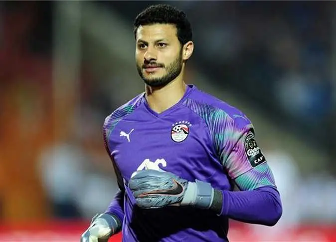 حقيقة تولي محمد الشناوي منصب مدير الكرة في الأهلي بعد عقوبة الإيقاف