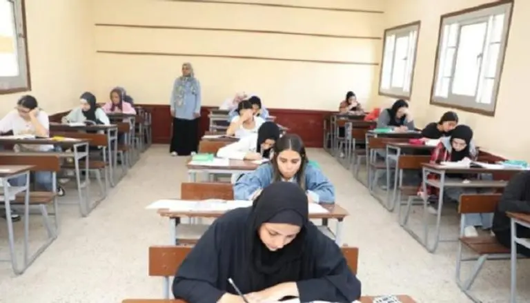 رسميًا.. نماذج البوكليت لطلاب الدبلومات الفنية 2026 جاهزة للتدريب قبل الامتحانات