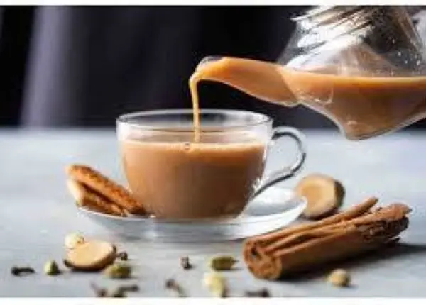 طريقة عمل شاي الكرك المثلج.. أفضل مشروب بالصيف