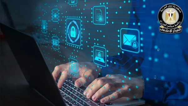 الحكومة ترد على أنباء قطع الإنترنت ليلاً لتخفيف أحمال الكهرباء