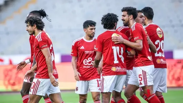 ضربة موجعة وثلاث مفاجآت.. غيابات الأهلي وعودة عاشور قبل موقعة الجيش الملكي
