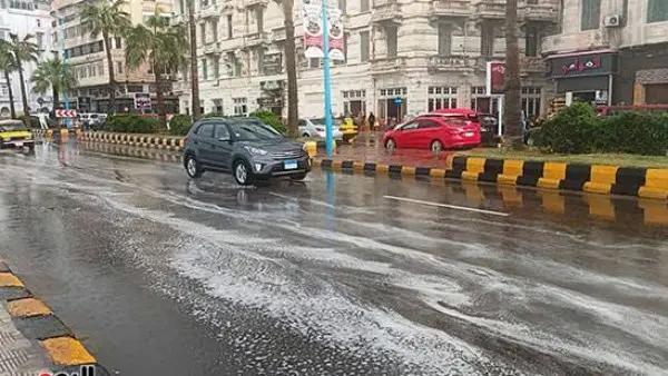 الأرصاد تكشف موعد تحسن الطقس بعد أمطار الإسكندرية.. وتحذير من برودة الليل