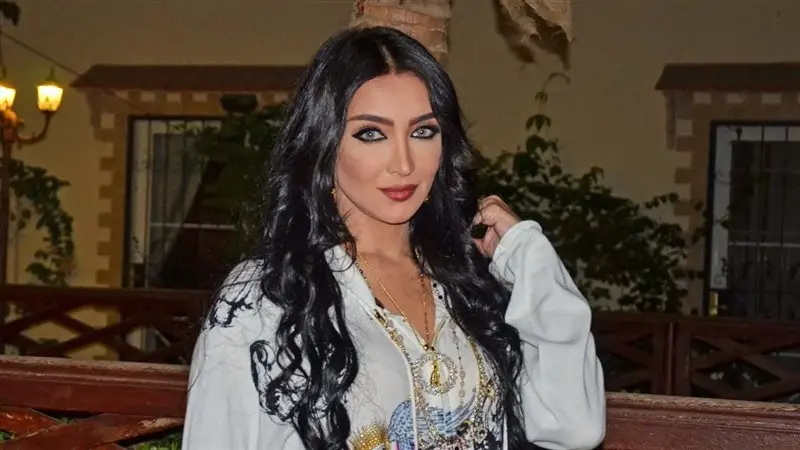 نجوم الفن يعزون سامية الطرابلسي في وفاة والدها