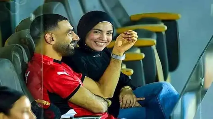بعد ضجة زوجات اللاعبين.. زوجة محمد صلاح تعود للواجهة كنموذج للهدوء والخصوصية - 197766