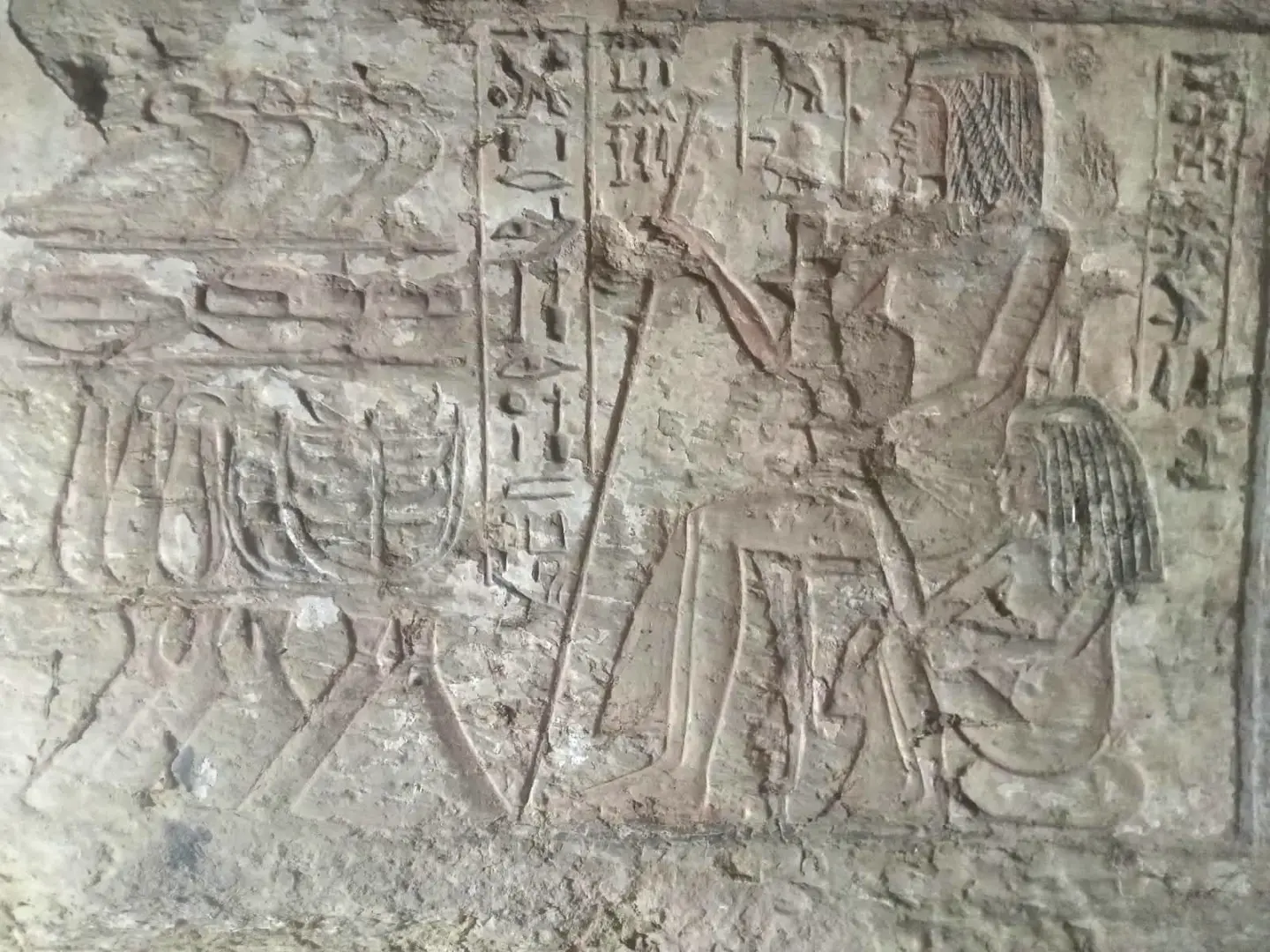 اكتشاف أثري جديد بسقارة.. 3 مقابر صخرية تكشف أسرار الدولة الحديثة - 198262