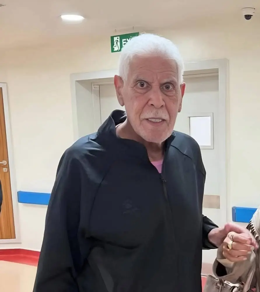 «ساعات رولكس وشيكات و150 ألف جنية».. تفاصيل بلاغ حسن شحاتة ضد زوجته الثانية
