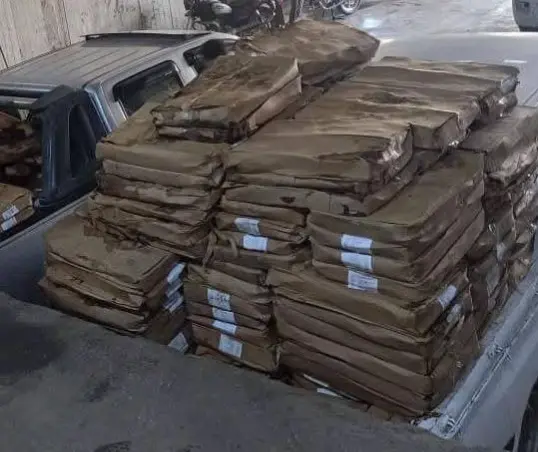 ضبط 1800 كيلو سردين فاسد وسلع مدعمة قبل تهريبها بالبحيرة - 201689
