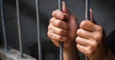 السجن 3 سنوات لمتهم بتهديد فتاة وابتزازها بصور خاصة في الشرقية