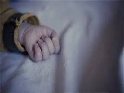 صفعة أب أنهت حياة رضيع.. مأساة طفل داخل مشاجرة أسرية ببدر