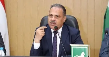 محافظ الشرقية يقرر مجازاة 61 موظفًا لارتكاب مخالفات إدارية