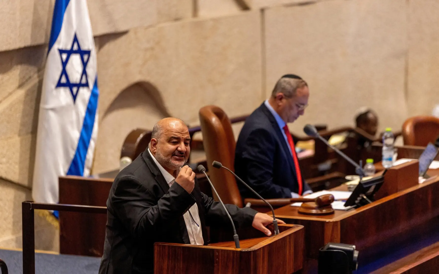 الأحزاب العربية في إسرائيل تقلب موازين الانتخابات.. هل تقترب نهاية حكم نتنياهو؟