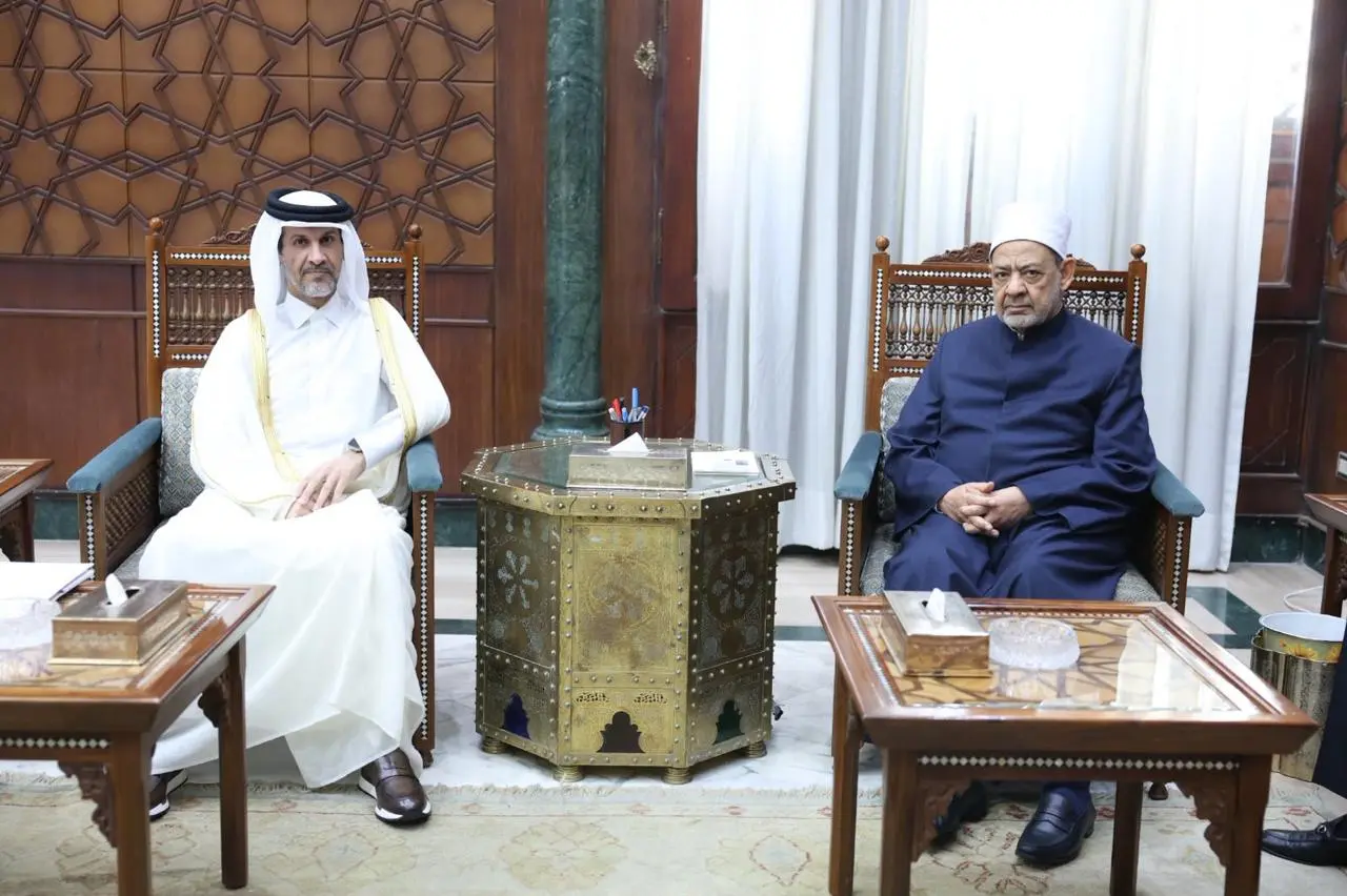 شيخ الأزهر يفتح أبواب الأزهر لأئمة قطر.. تعاون ديني جديد