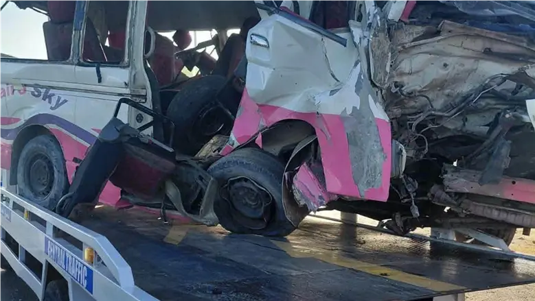 ننشر أسماء المصابين في انقلاب أتوبيس مدرسة بطريق السويس بالقاهرة الجديدة