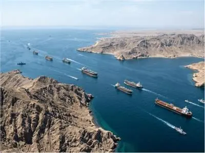سفير إيران لدى تركمانستان: مقترح نظام ملاحي جديد لإدارة مضيق هرمز بالتعاون مع عُمان