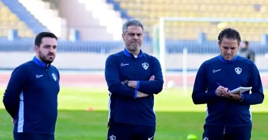 خطوة جديدة من مدرب الزمالك قبل مباراة القمة بالدوري