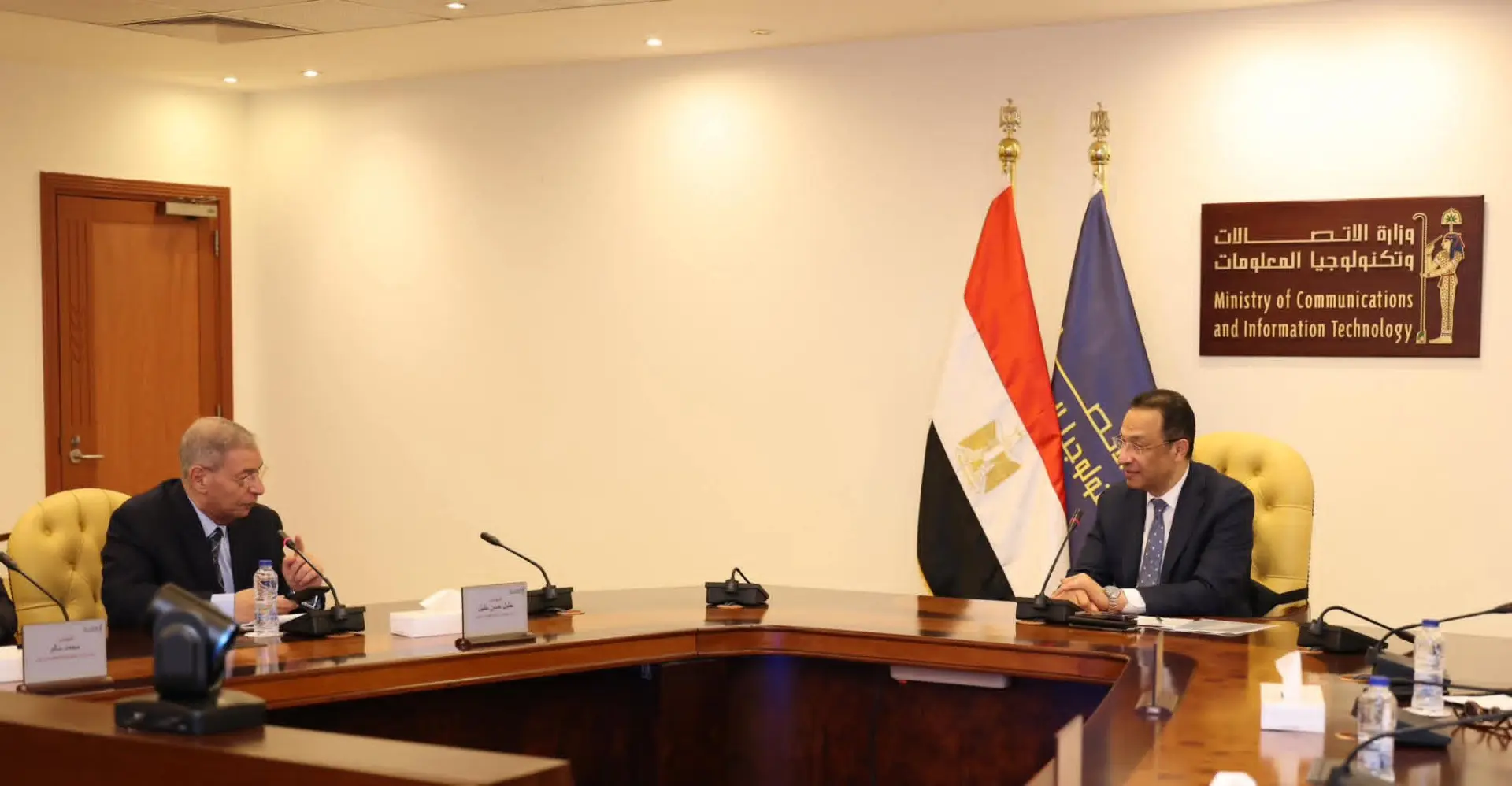 وزير الاتصالات يبحث دعم الشركات الناشئة والتجارة الرقمية في مصر