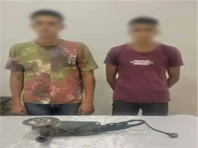 بـصاروخ كهربائي" في عز الليل.. ضبط عاملين بتهمة محاولة سرقة ماكينة صراف بالشيخ زايد
