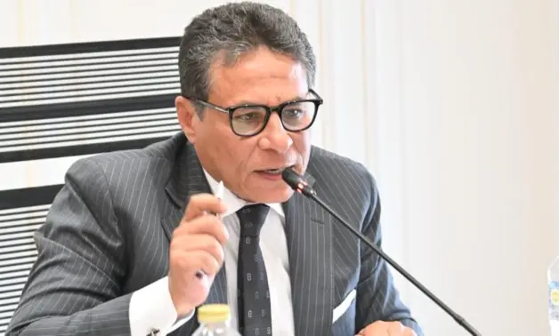وكيل تشريعية النواب يطالب بحسم أزمة الخطوط المسجلة دون علم أصحابها