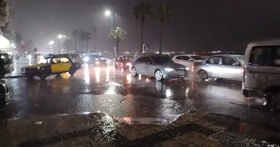 أمطار غزيرة تضرب الإسكندرية وسط انخفاض ملحوظ في درجات الحرارة.. والمحافظة ترفع حالة الاستعداد