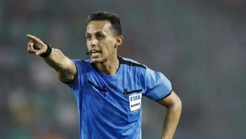 بقيادة عبد العزيز بوه.. طاقم تحكيم موريتاني لمباراة مصر ومالاوي