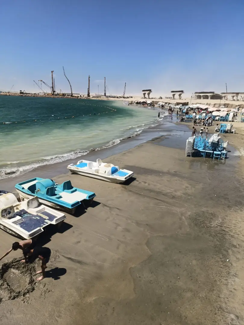 حملات ميدانية على شواطئ الإسكندرية لمتابعة إخلاء البحر بسبب اضطراب الأمواج