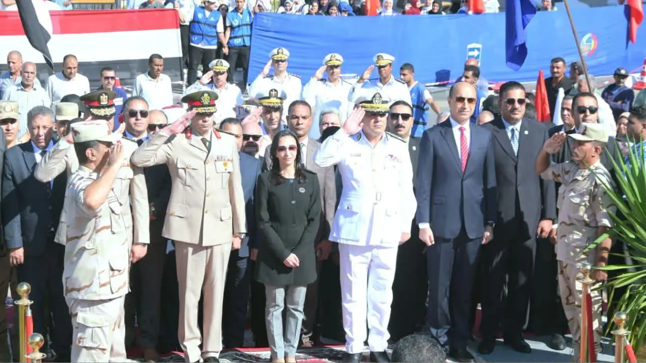في ذكرى انتصارات أكتوبر..محافظ البحيرة تضع إكليل الزهور على النصب التذكاري للجندي المجهول بدمنهور - 274176
