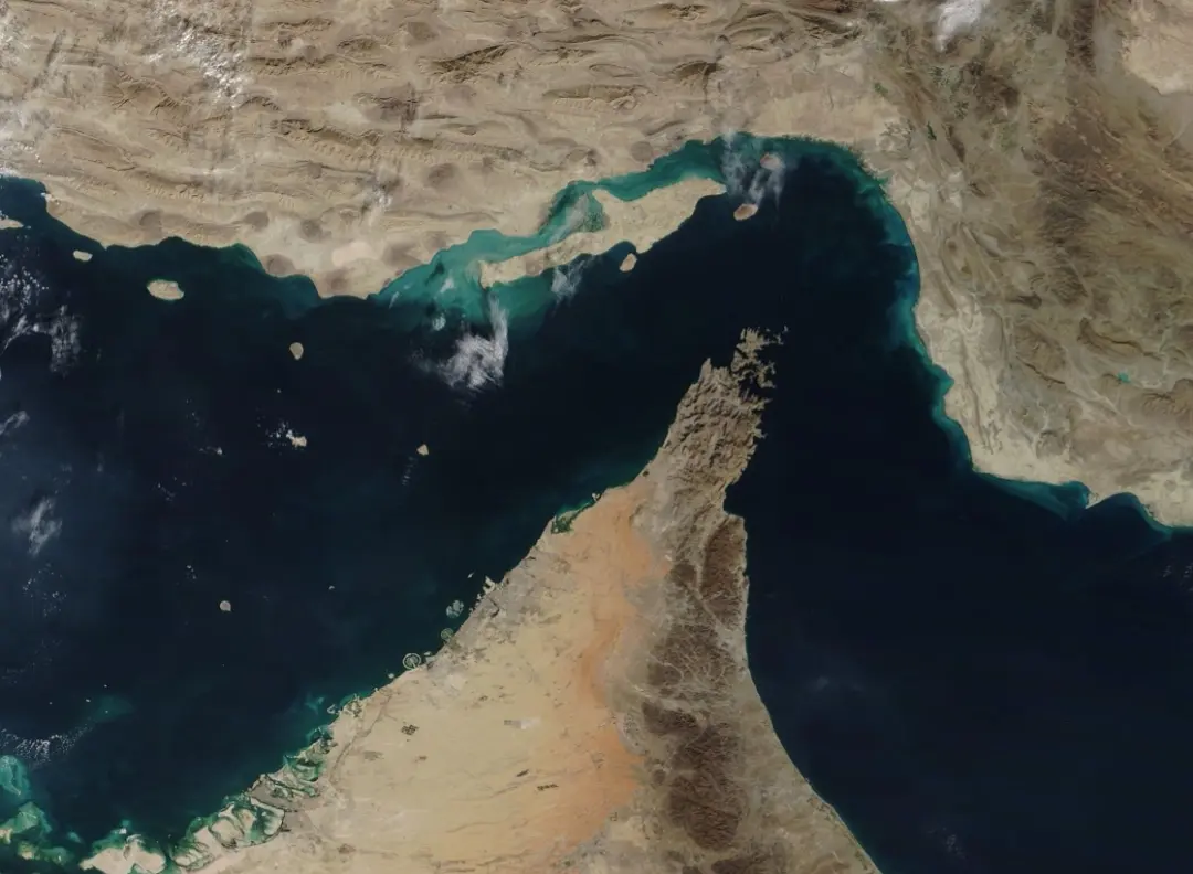 الإنترنت تحت التهديد.. كابلات مضيق هرمز تتحول إلى ورقة ضغط إيرانية جديدة - 287985